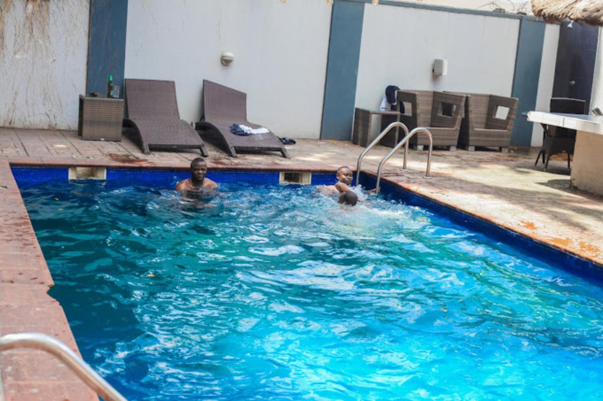 S & S Hotel & Suites Lagos Extérieur photo