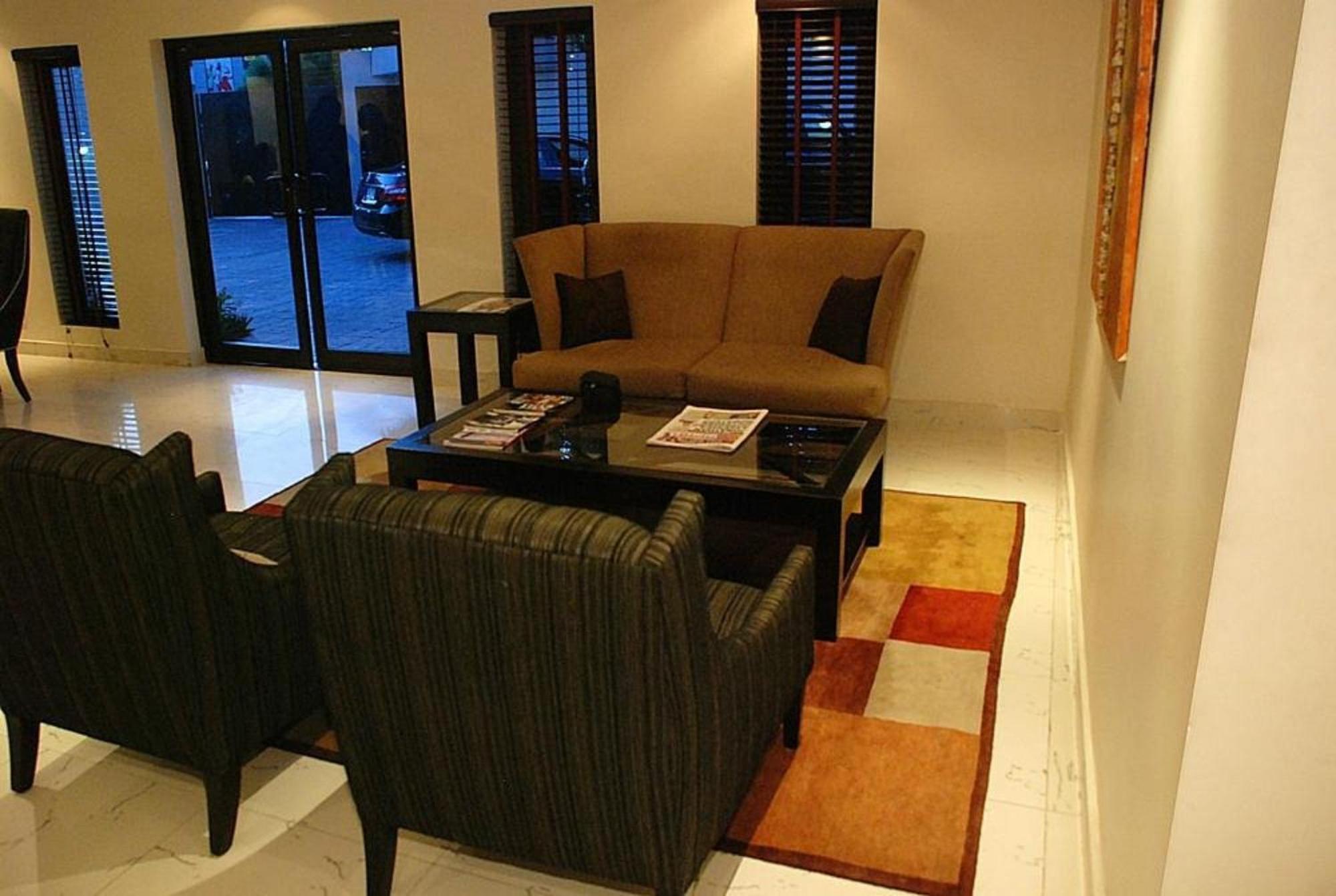 S & S Hotel & Suites Lagos Extérieur photo