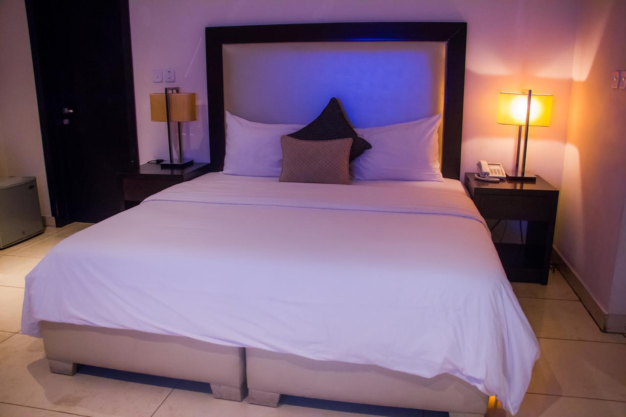 S & S Hotel & Suites Lagos Extérieur photo