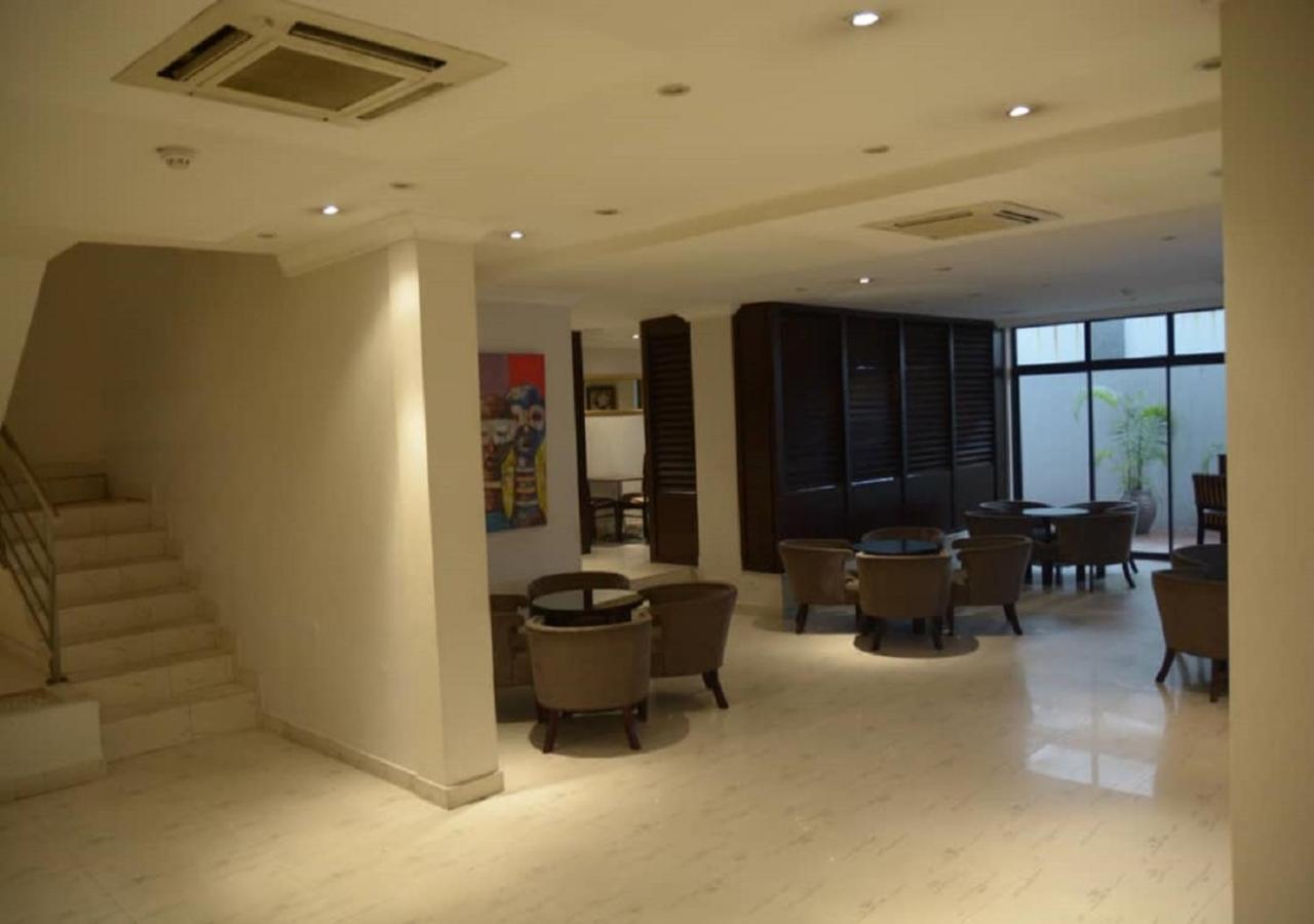 S & S Hotel & Suites Lagos Extérieur photo
