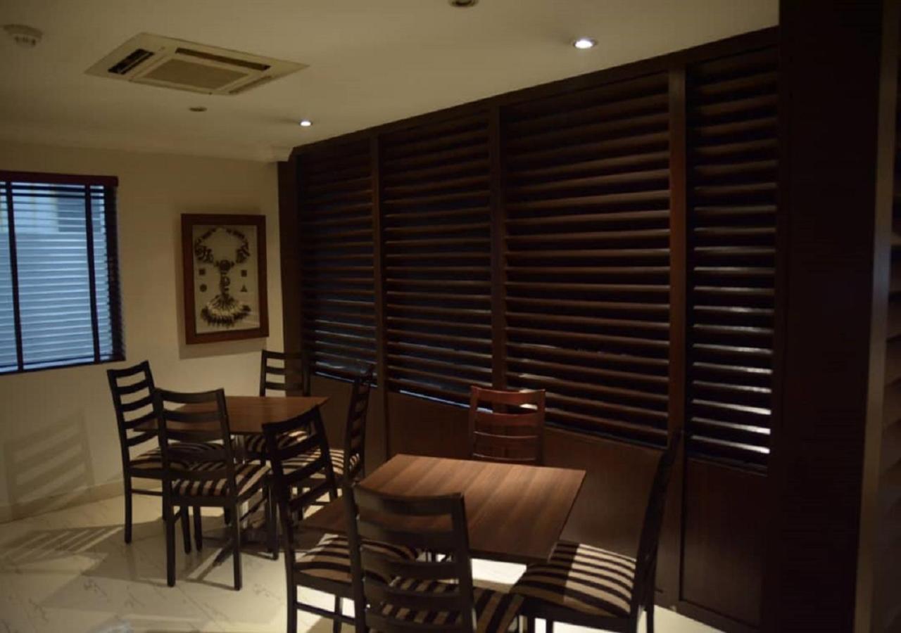 S & S Hotel & Suites Lagos Extérieur photo